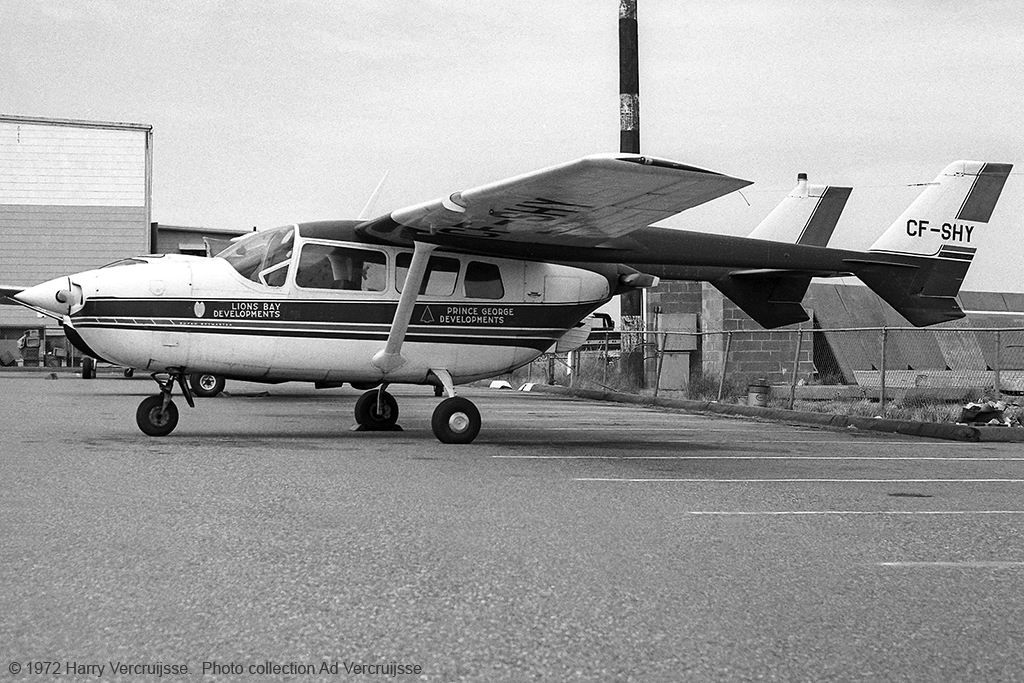Cessna 337 Super Skymaster photos